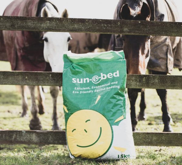 sun-e-bed-Packaging-Images-With-Horses